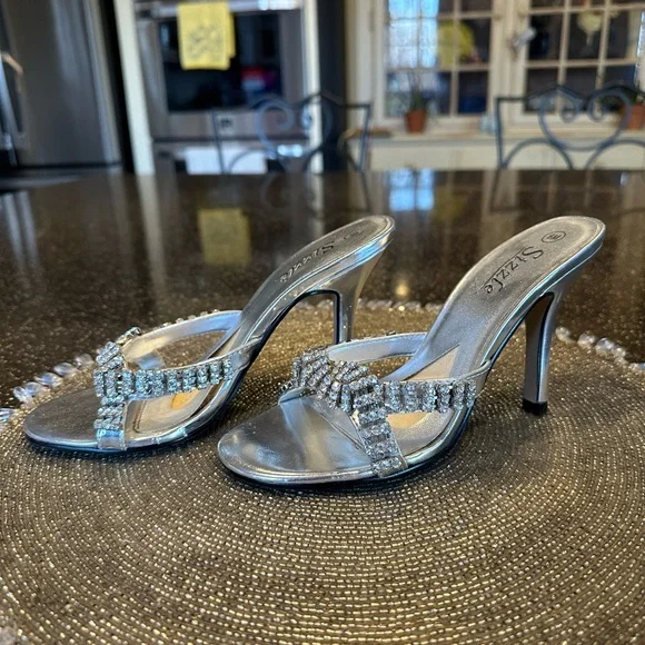 Stylish Silver Stiletto Heels - Picture 2 of 4